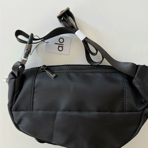Alo yoga Explorer Fanny Pack - Picture 6 of 7